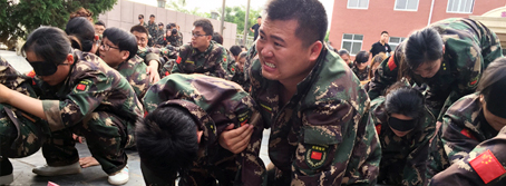 學(xué)會(huì)感恩，感恩父母給我生命，感恩公司給我平臺(tái)！