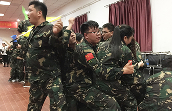 人生充滿著期待，夢(mèng)想連接著未來！