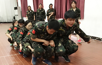 挑戰(zhàn)冠軍隊(duì)，與時(shí)間賽跑，與榮譽(yù)共舞！